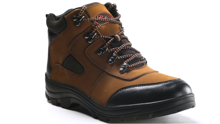 百華勞保|電絕緣鞋的一般要求，快看看你的行業(yè)是否需要絕緣鞋？