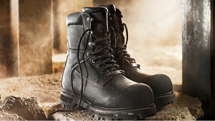 百華勞保|足部防護(hù)鞋的選擇有多重要，一文給你講明白了！