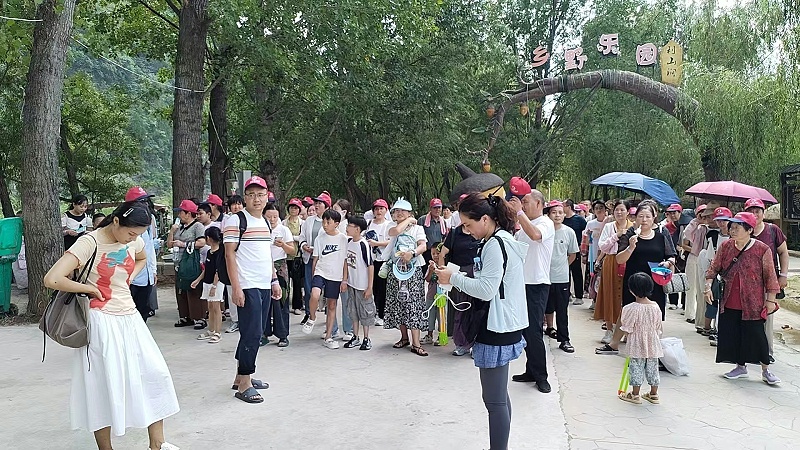 凝心聚力 攜手同行| 百華鞋業(yè)2025年度員工團建旅游活動圓滿收官！