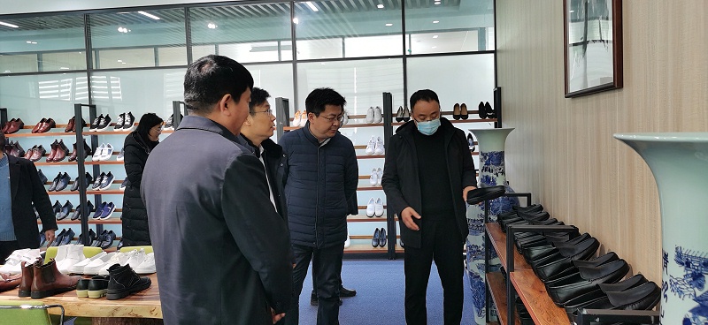 省工會領(lǐng)導參觀指導百華工廠